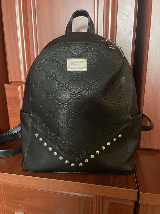 Жіночий   рюкзак.