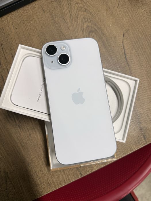 Iphone 15 / 128GB / 89%