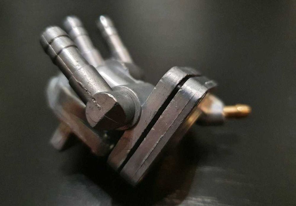 Torneira de gasolina Virago