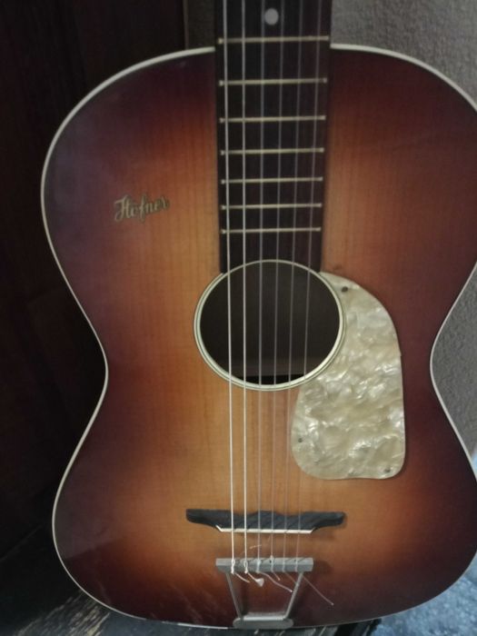 Gitara  Hofner parlor