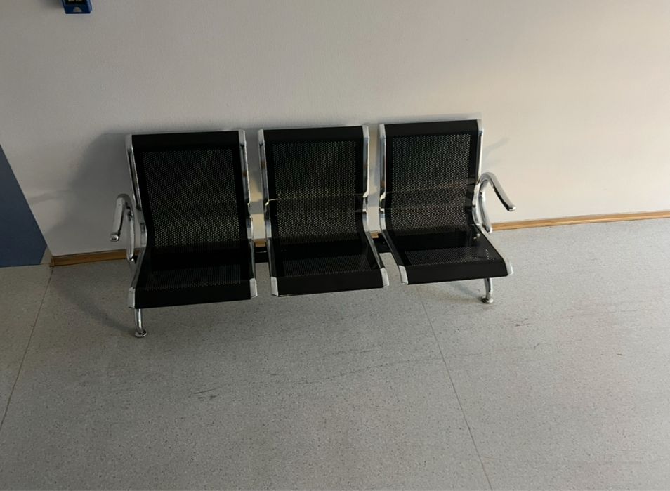 Metalowa ławka do poczekalni z oparciem 3-miejscowa miejsce siedzące