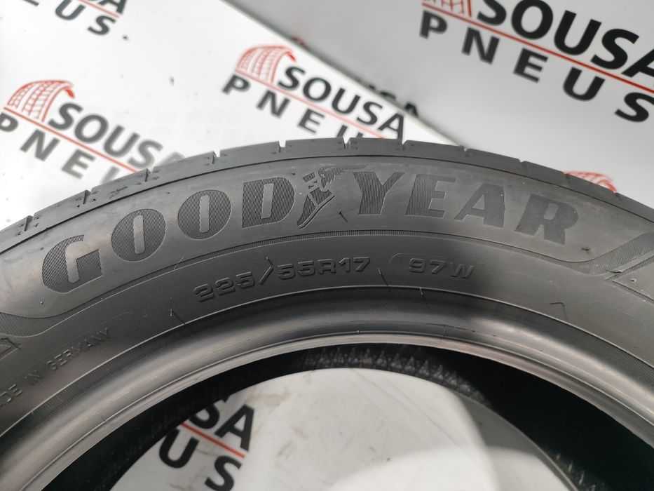 2 pneus semi novos 225-55R17 Goodyear - Oferta dos portes