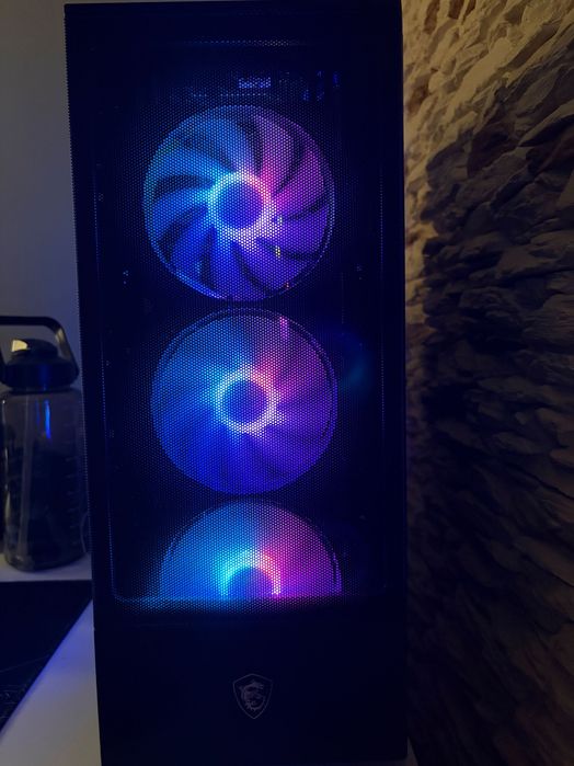 Komputer Gamingowy Ryzen 5 7600 | RX 7700 | 32GB RAM DDR5 | 2TB SSD M2