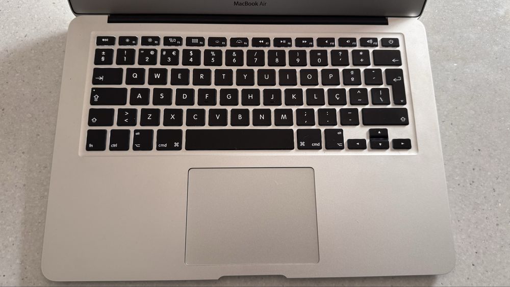 Apple Macbook Air “13