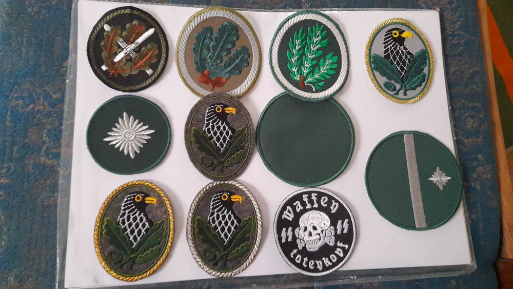 Нарукавные нашивки и сувениры
