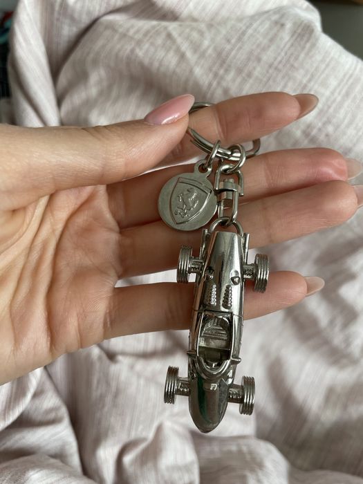 Brelok shell samochód