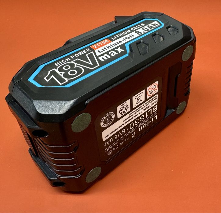 Аккумулятор Makita LXT  18V 8A новый