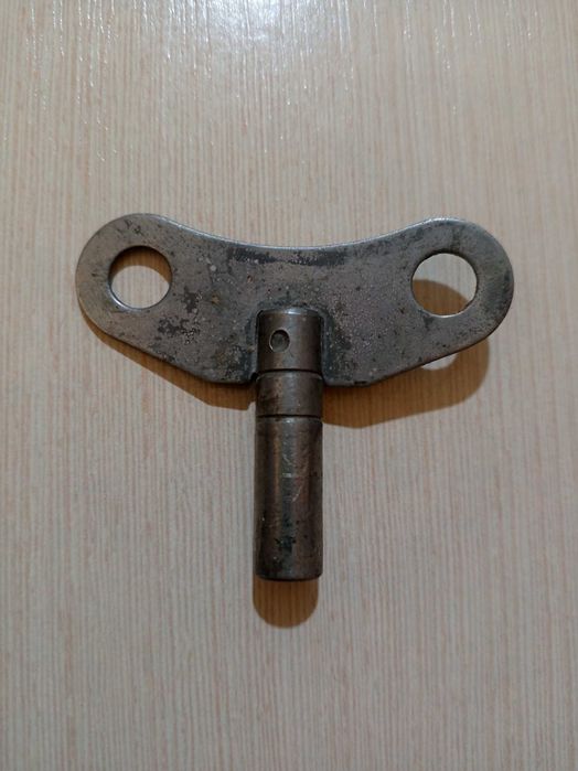 Ключ заводной к часам Янтарь, Весна