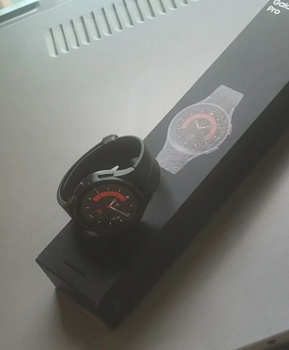 Samsung Galaxy Watch5 Pro Preto Bom Estado
Como nvo. Samsung . Galaxy Watch5 Pro . Preto .