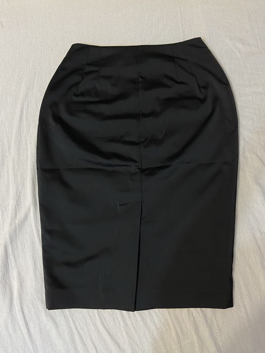 Spódnica midi elegancka do kolan z kieszeniami kendall + kyle