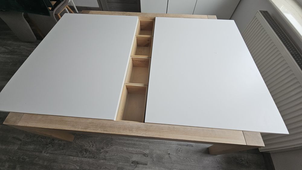 Stół rozkladany marki VOX