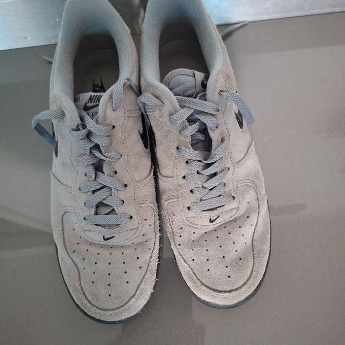 Sapatilhas cinzentas Nike Air Force