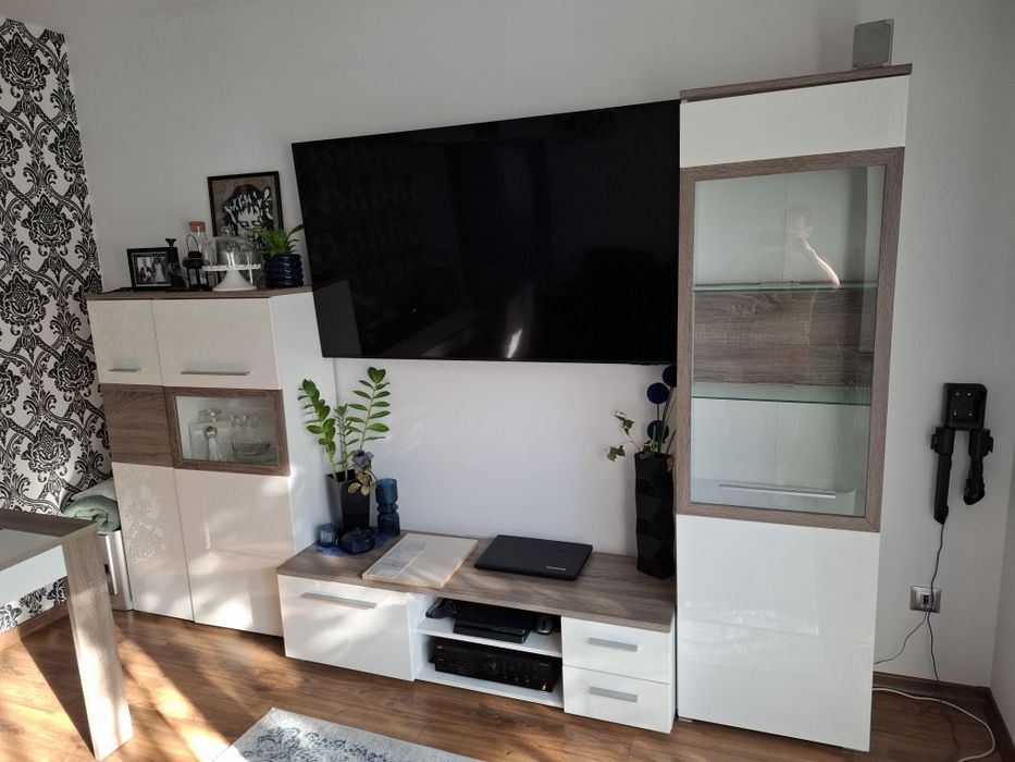 Komplet mebli do salonu + rozkładany stół.