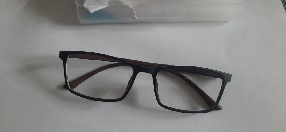 Oprawki okularowe bardzo lekkie