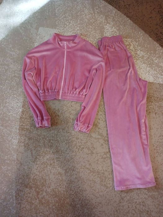 Костюм велюровий