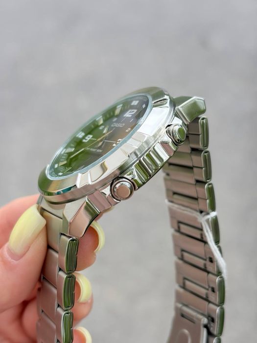 Чоловічий годинник CASIO AMW-870DA-2A1.