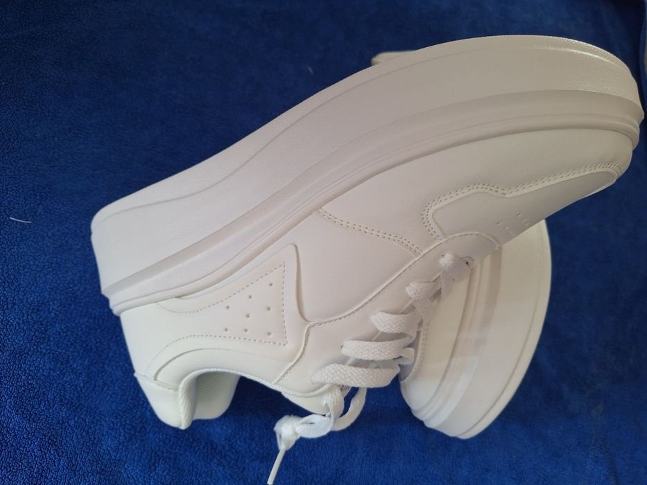 Damskie białe buty sportowe 42,wkładka 26,5 cm