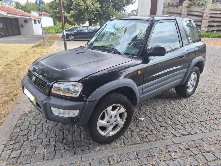 Toyota RAV4 2.0 4x4 – 1998 – 202.500 km – AC – Preto
