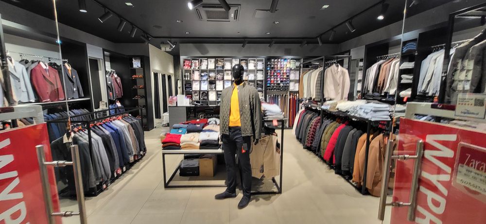 Meble do sklepu z odzieżą męską. Faktura VAT 23