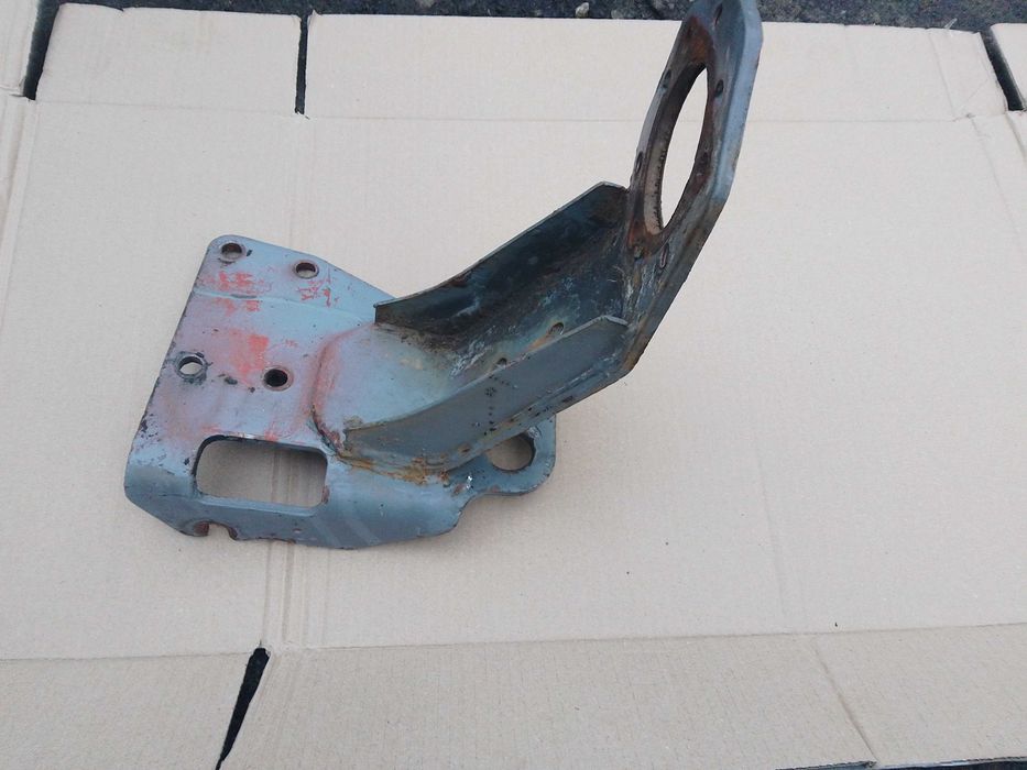 Крепление, кронштэйн воздушного фильтра СМД-14, СМД-18.