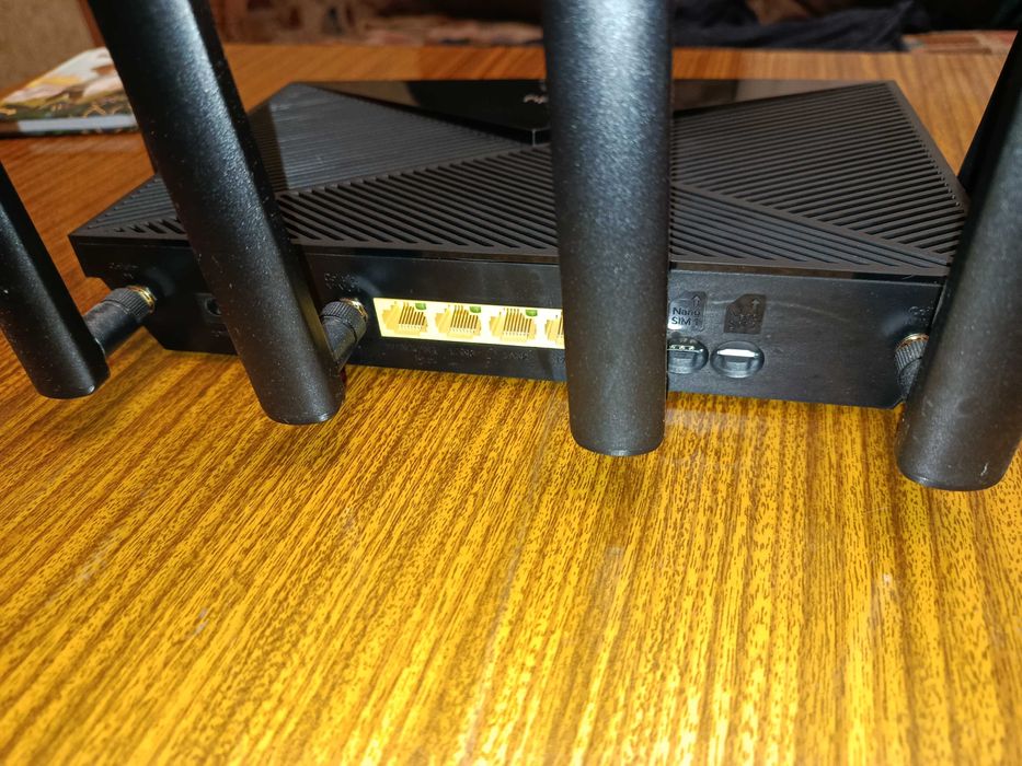 4G LTE Cat18 роутер Cudy LT18 для мобильного интернета на 2 сим-карты