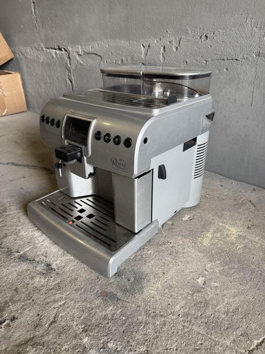 Продам кавомашину Saeco Royal