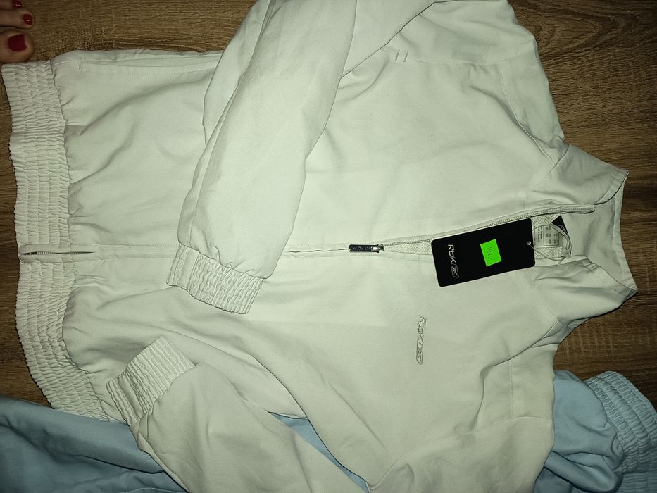 Dres Reebok s nowy