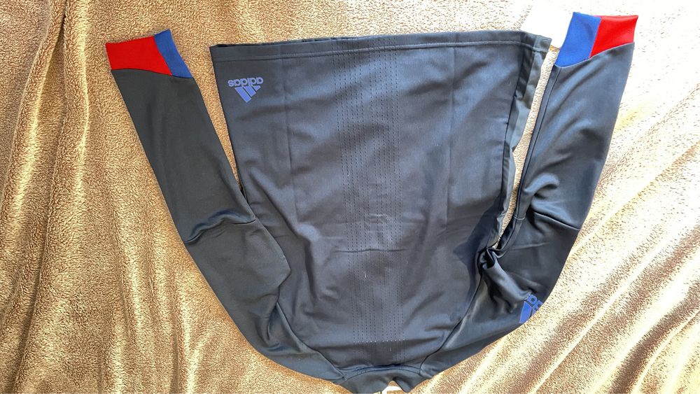 Nowa sportową bluza  Adidas, rozmiar 38. Jakość super!