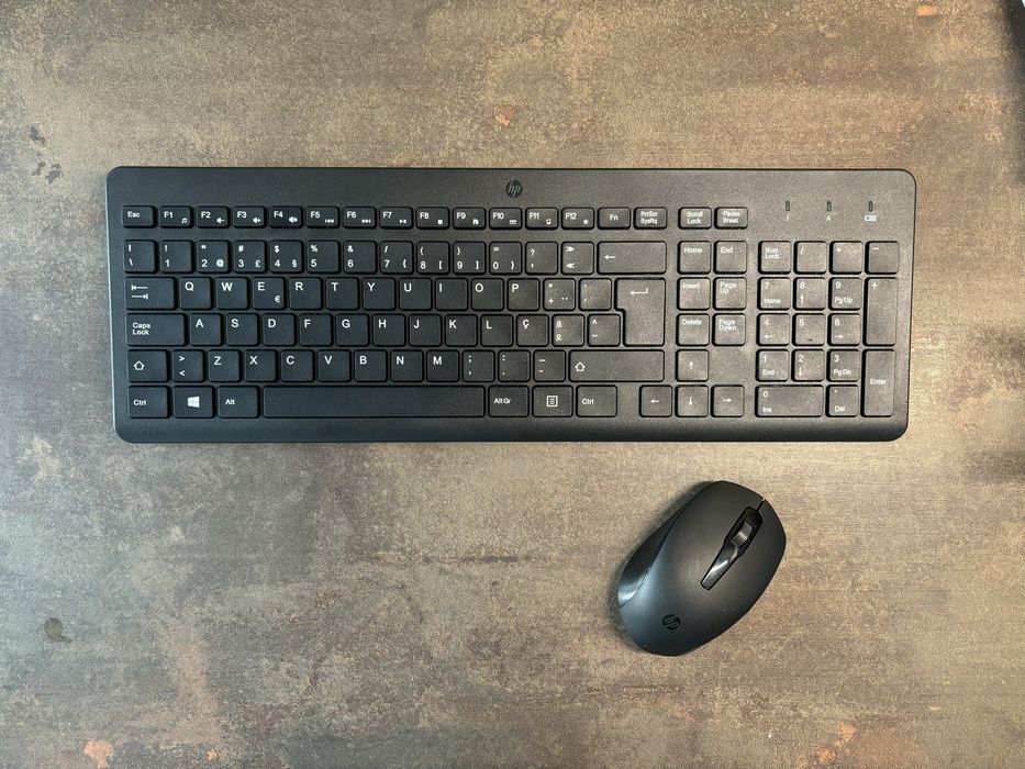 Conjunto Teclado + Rato HP 330 Wireless - Preto