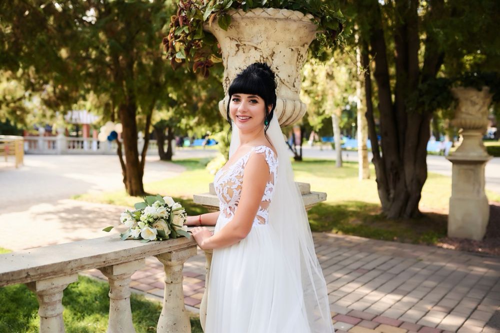 Весільна гарна сукня