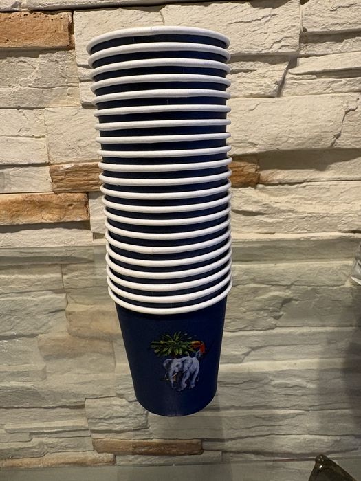 Zestaw kubkow papierowych 200ml