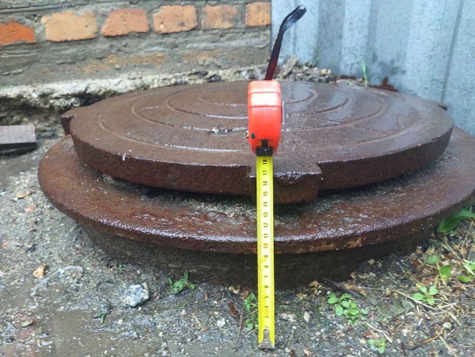 продам люк каналізаційний масивний чавунний