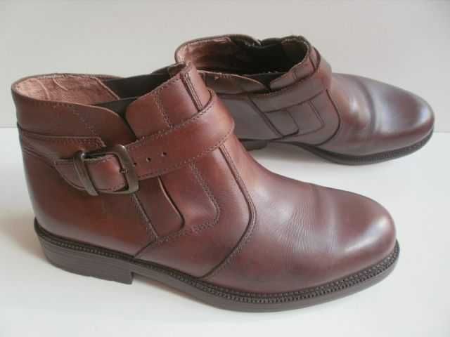 - Clarks - Botki, sztyblety r. 41,5