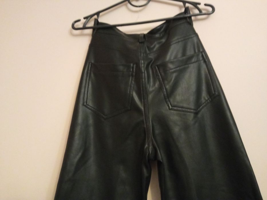 Брюки жіночі шкірзамінник
