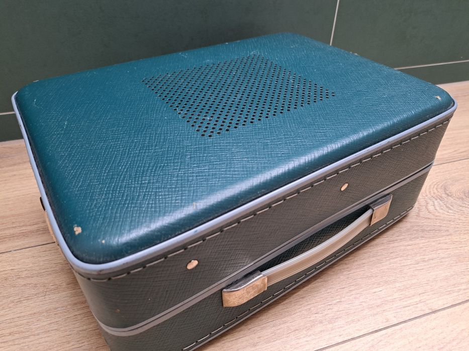 Sowiecki gramofon walizkowy JUNOST 301  - sprawny