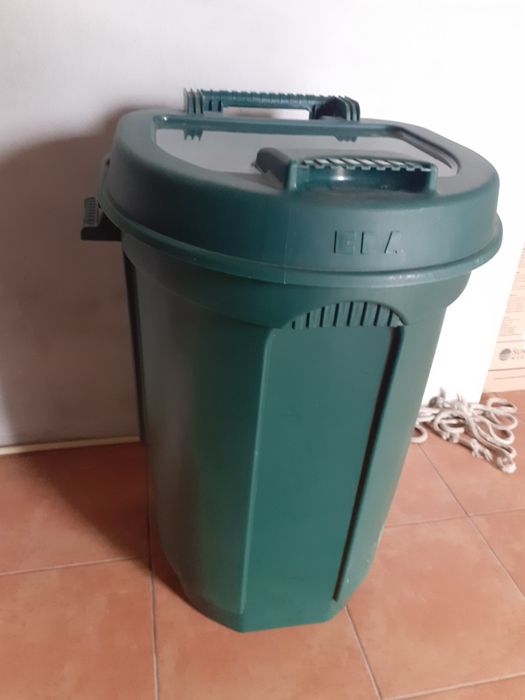 Balde/ carro do lixo novo