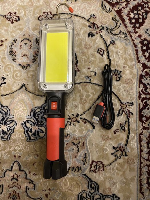 Очень яркий прожектор на магните и прищепке