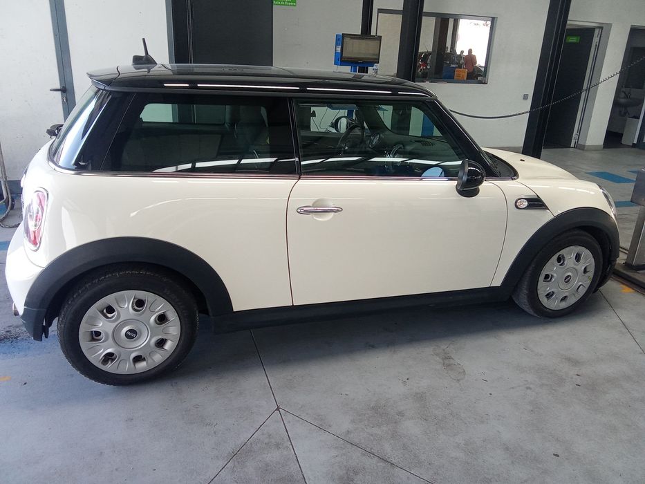 Mini Cooper Automatic445083326832988162