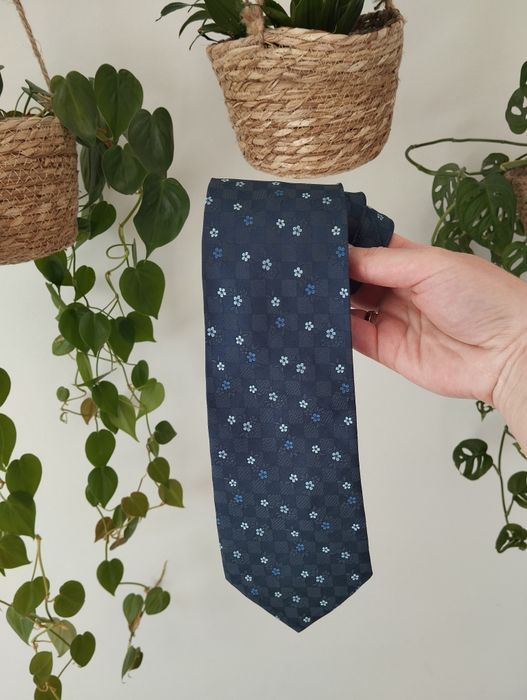 Jedwabny krawat 100% silk granatowy, w kwiatki, łąka Abrams 10cm
