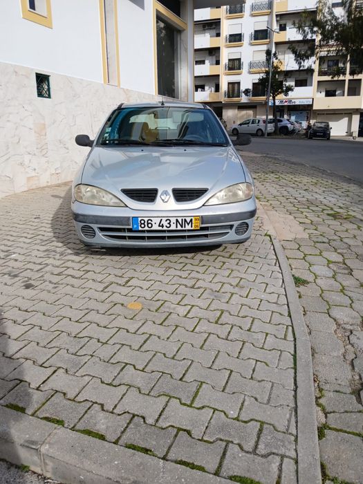 Renault megane 1999, com 197321km, em Faro