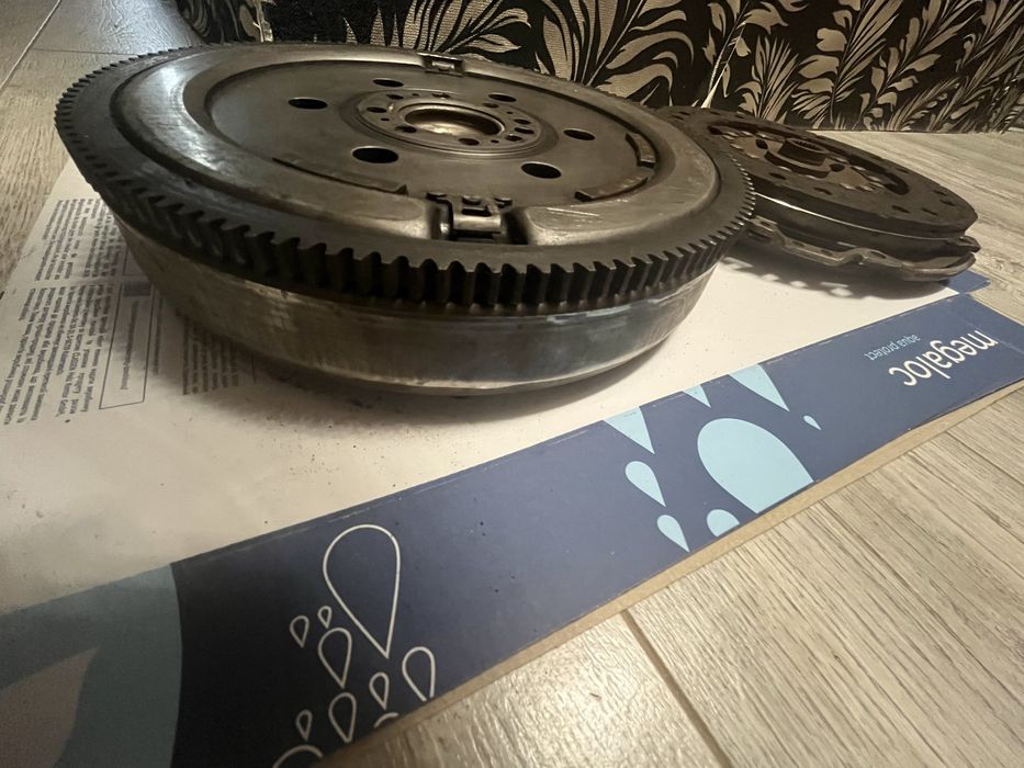 Комплект зчеплення Peugeot 2.0 HDI 600 0136 00 Luk