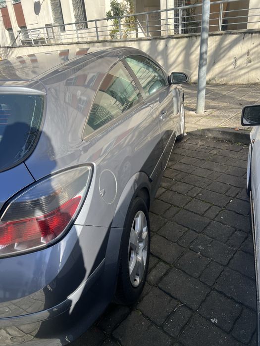 Opel astra gtc em muito bom estado