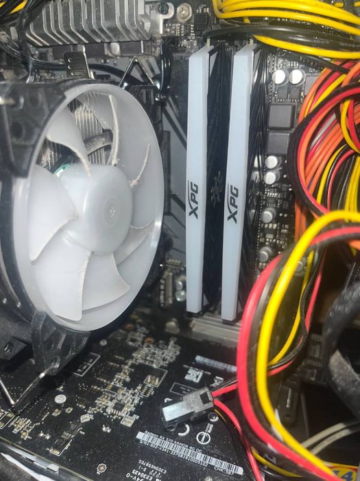 ігровий бюджетний пк+ монітор