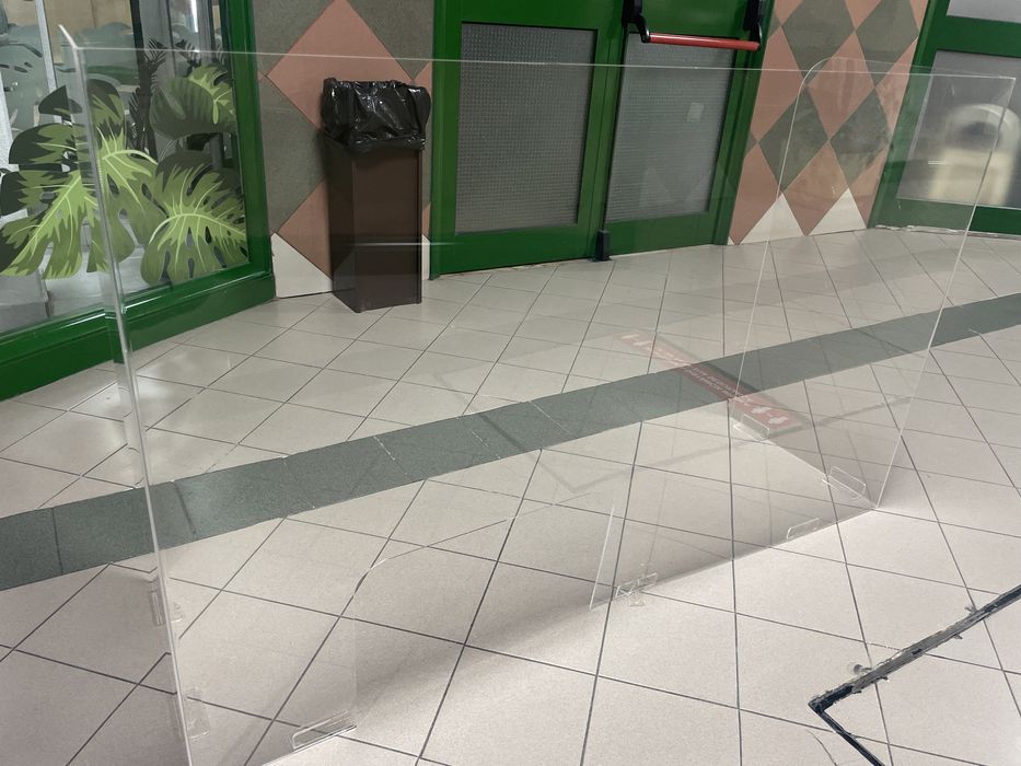 Protector de atendimento em acrilico