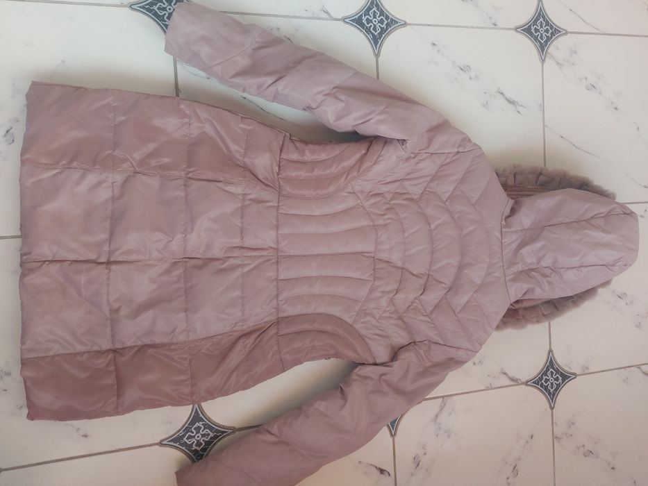Пуховик жіночий в гарному стані