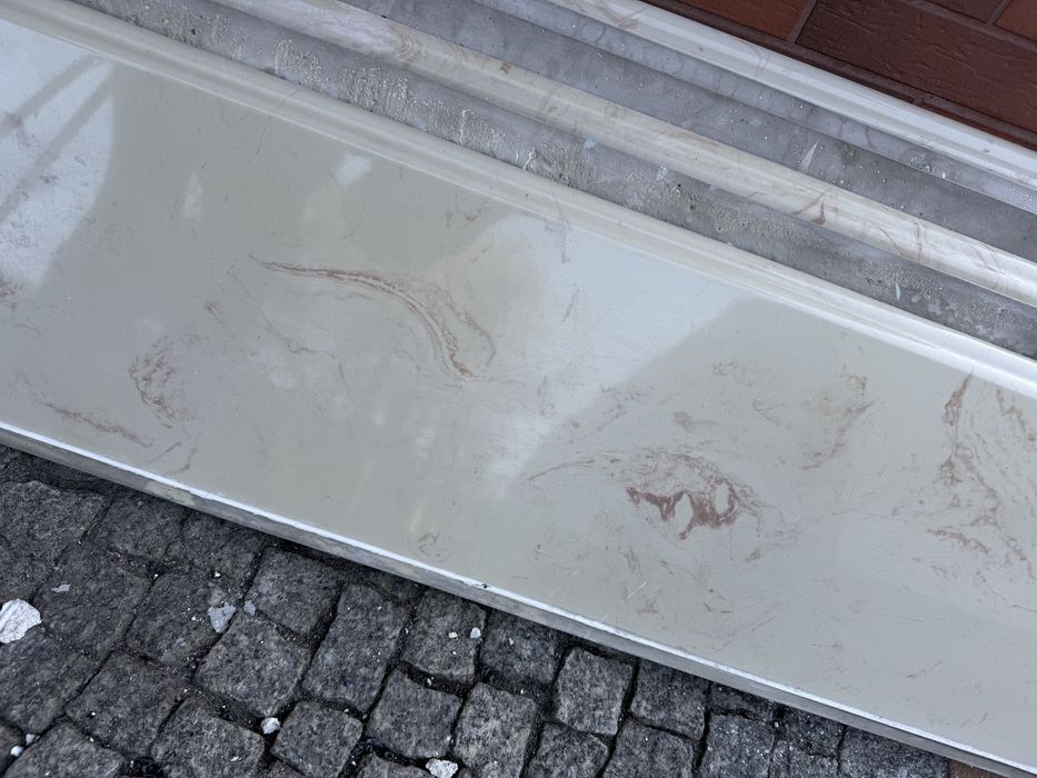 Parapety z konglorematu