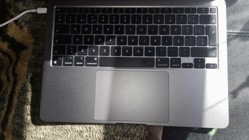 Apple Macebook air M1 2020 8ram 250gb