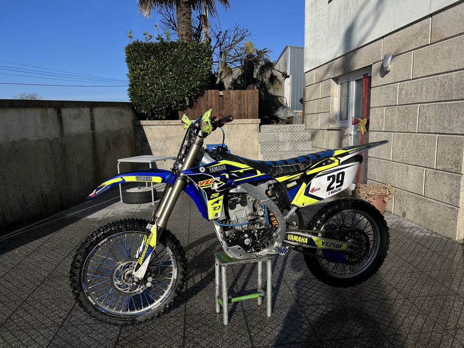Vendo Yamaha YZ250F 2013
