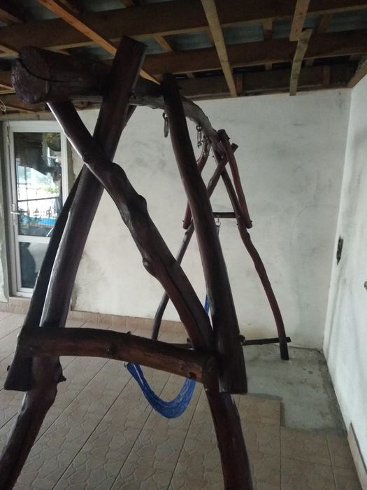 Продам    качелю