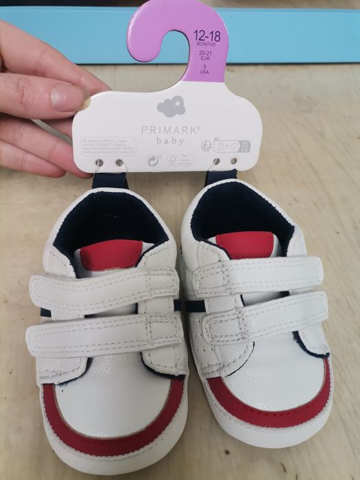 Кроссовки primark 12-18m